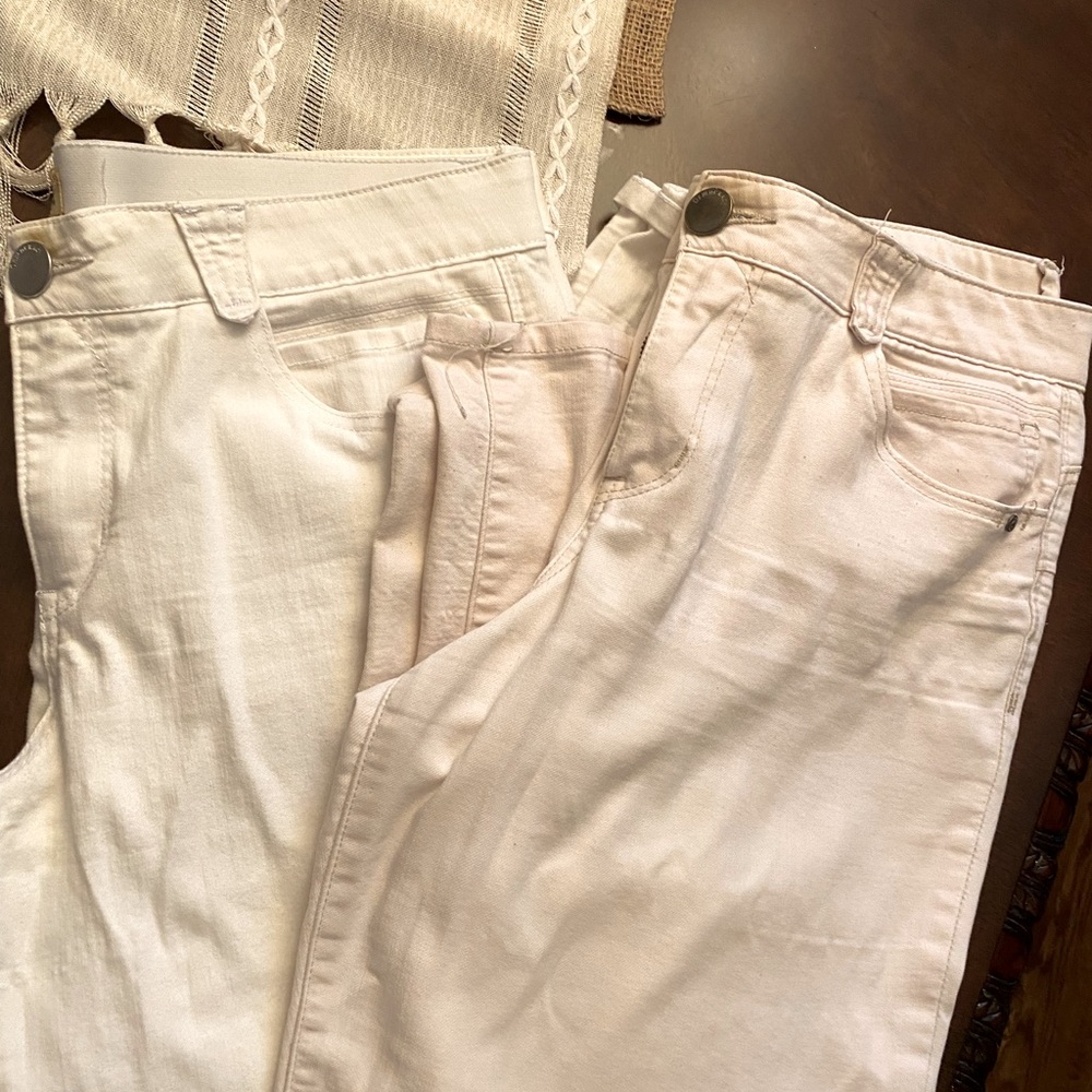 Democracy Women’s Solution High Rise Ankle Jean White and Off White